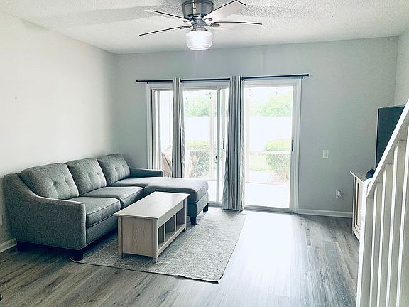5th image of 12311 Kensington Lakes Dr Unit 1403