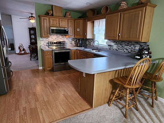5th image of 2 Kensington Dr