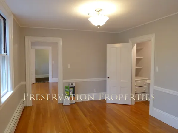 149 Warren St #1, Newton Center, MA 02459