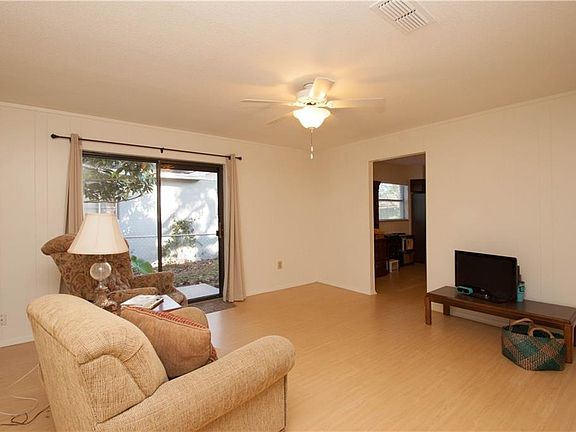 4th image of 326 W Palm Dr