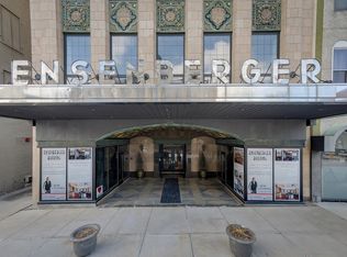 212 N Center St Unit 301, Bloomington, IL 61701