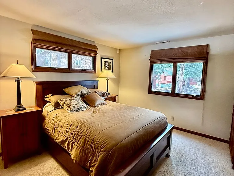 406 Monterey Pl — Photo 17