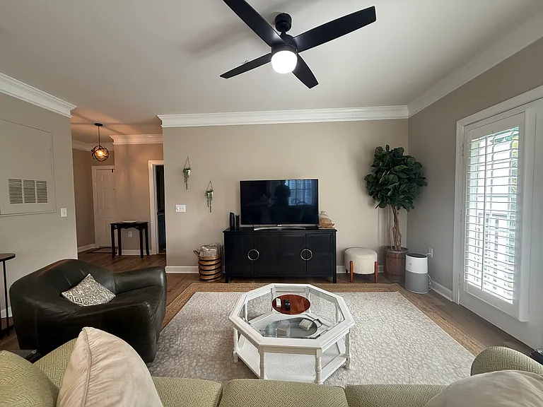 106 Sunset Cir #202 — Photo 12