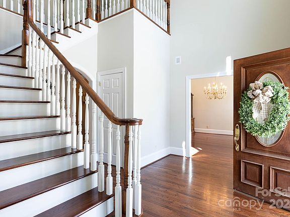 5th image of 2637 Claxton Dr