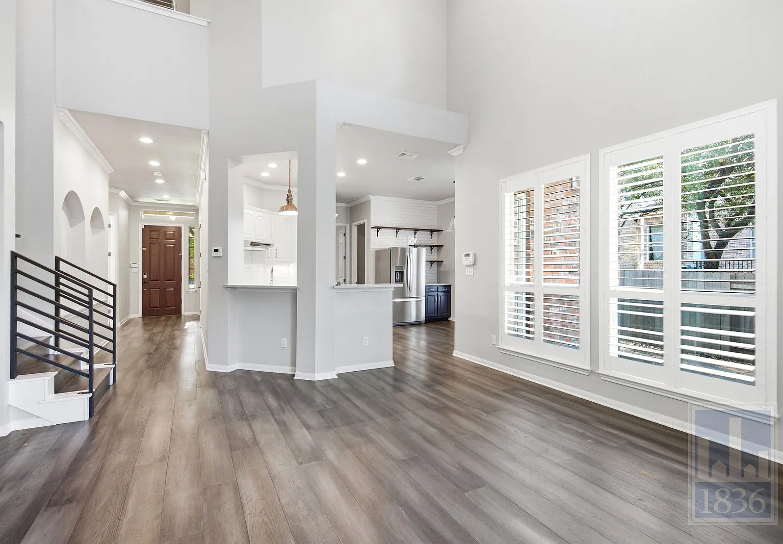4 bed, 2.5 bath, 2799 sqft, $4,100 — Photo 3