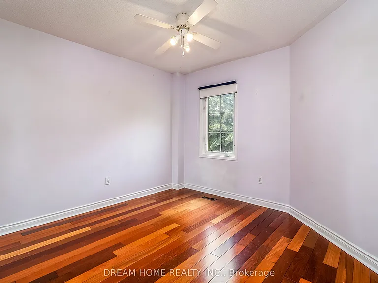 2832 Galleon Cres — Photo 18