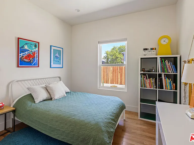 137 E Avenue 43 — Photo 18