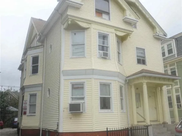 121-123 Tobey St, Providence, RI 02909