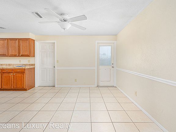 5th image of 10 Ocean Crest Dr