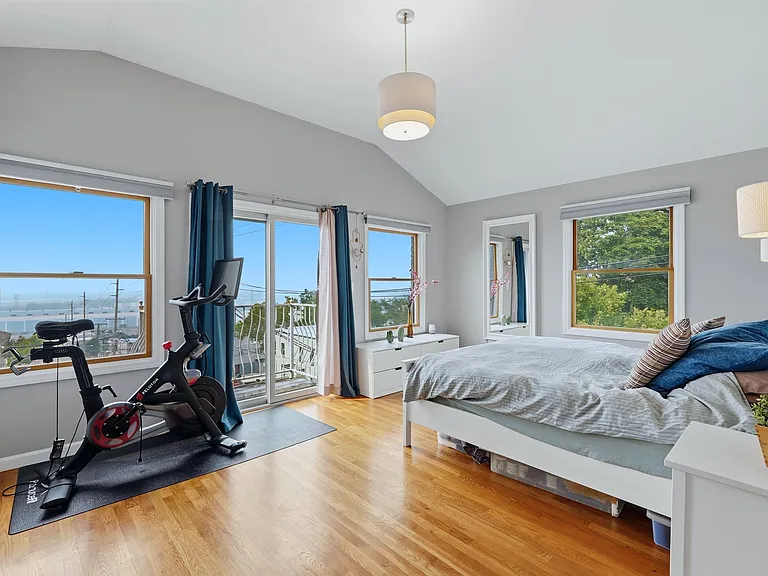 81 Nelson Ave #2X — Photo 14