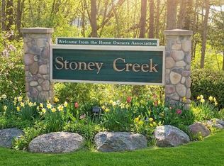 7319 Pin Oak Cir, Augusta, MI 49012