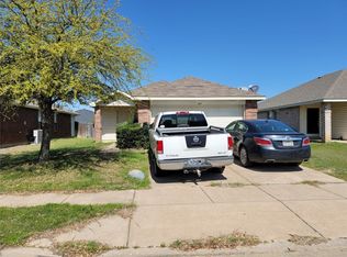 1449 Castle Ridge Rd, Fort Worth, TX 76140