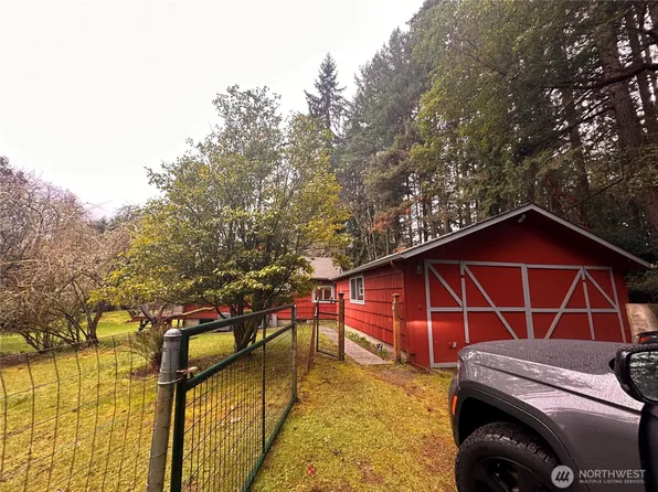 10135 Brownsville Highway NE, Poulsbo, WA 98370