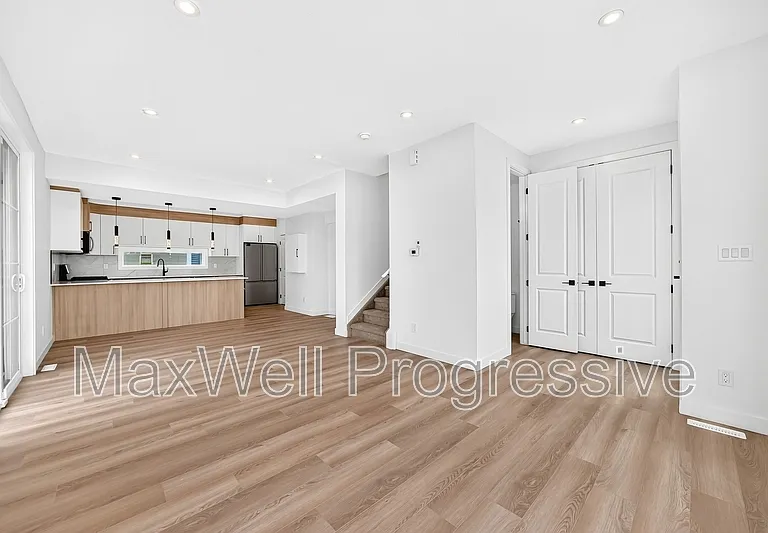 14510 95th Ave NW #MAIN FLOOR — Photo 18