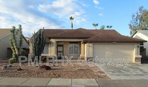 6702 N 89th Ave Photo 1