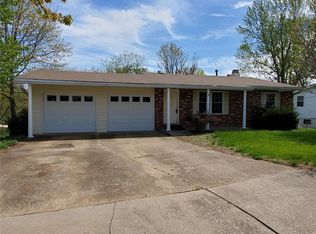 153 Crescent Ave, Valley Park, MO