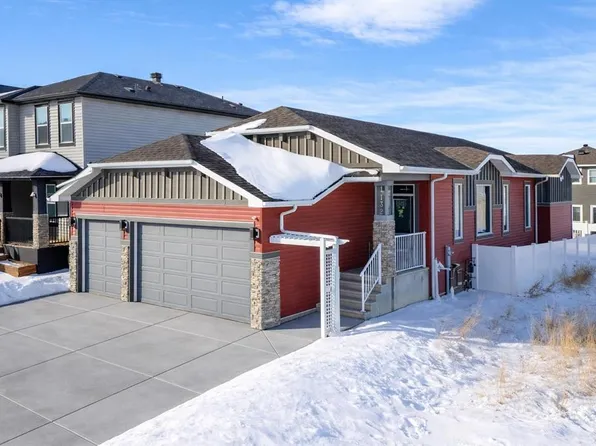 1132 S Veterans Ave, Crossfield, AB T0M 0S0