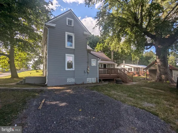 2353 Little Georgetown Rd, Hedgesville, WV 25427