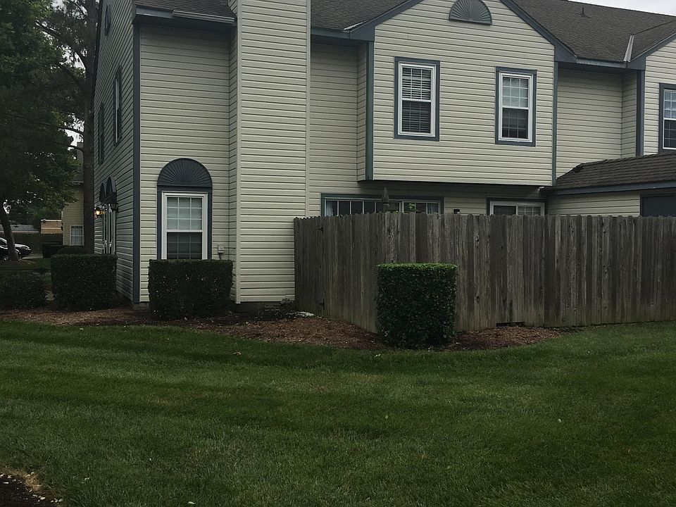 2nd image of 755 0leander Cir