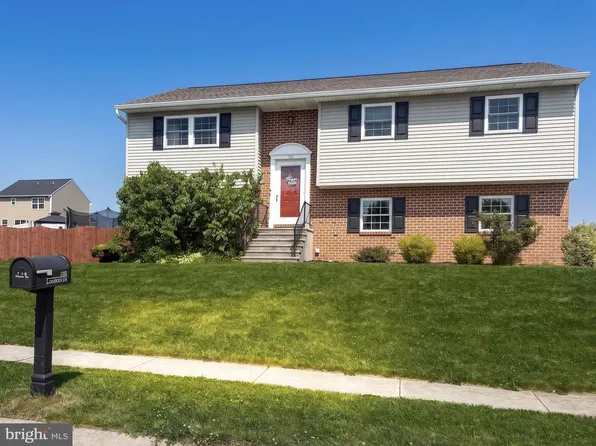 125 Legion Dr, Biglerville, PA 17307