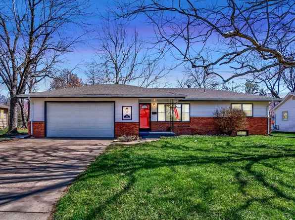 1322 Eastmoor Dr, McPherson, KS 67460