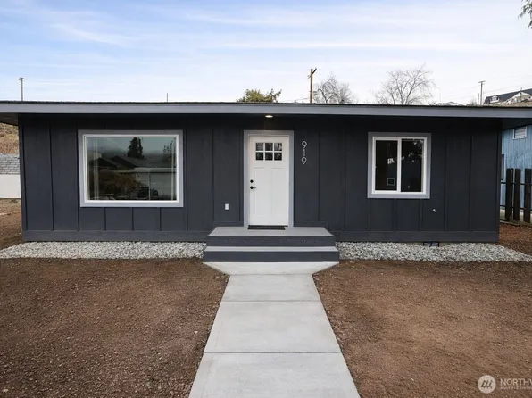919 E Johnson Avenue, Chelan, WA 98816