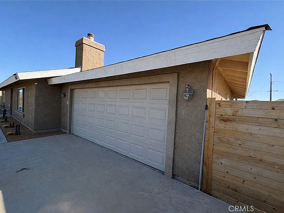 3rd image of 58271 Caliente St