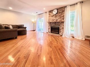 571 Manchester Pl, Morganville, NJ 07751