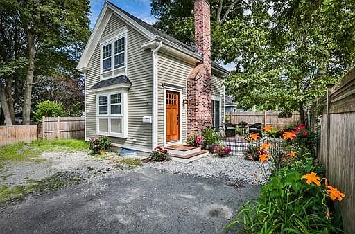 1st image of 7 Broad St #4