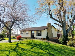 6018 S 7000e Rd, Saint Anne, IL 60964