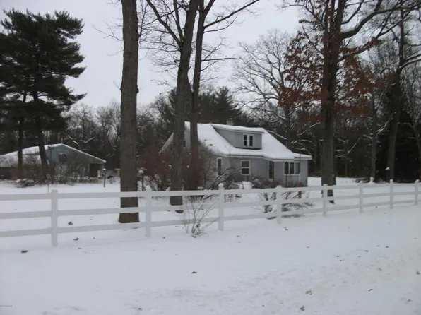 3582 Holton Duck Lake Rd, Twin Lake, MI 49457