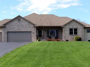 824 Pitcairn Ct, Davis, IL 61019