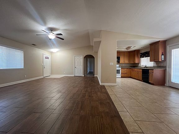 5th image of 14070 Mohawk Rd