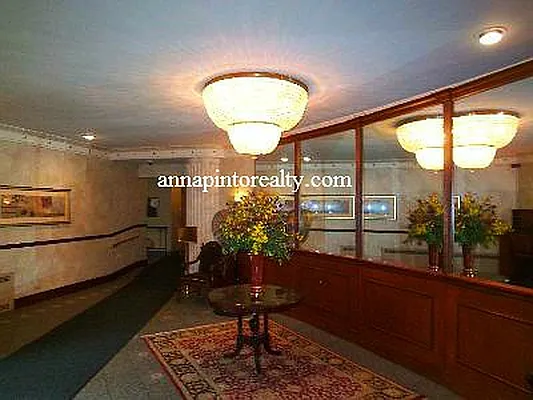 Sold by Anna Pinto Realty | media 28