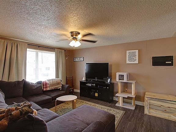3rd image of 1505 Sanchez Ct