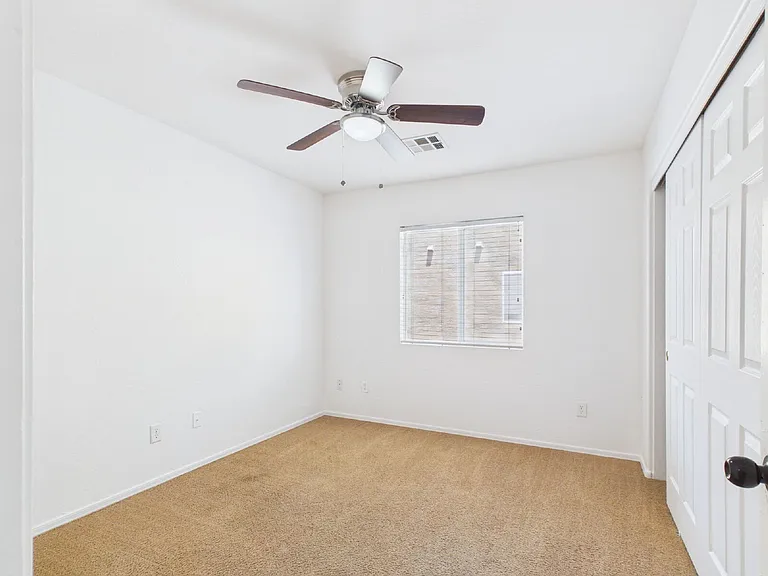 1661 W Harding Ave — Photo 12