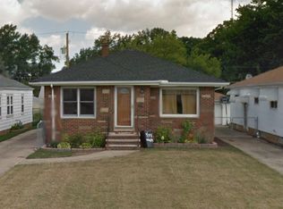 2826 Center Dr, Parma, OH