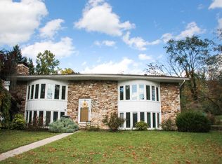 17 Sunset Rd, Lewistown, PA 17044