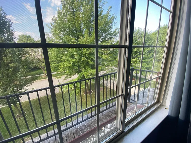 5628 Versailles Ave — Photo 48
