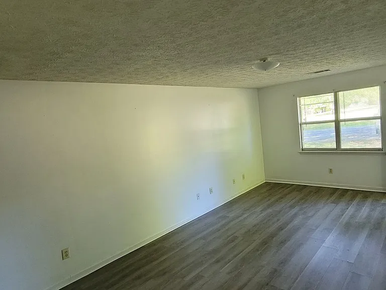 227 Franklin St — Photo 8