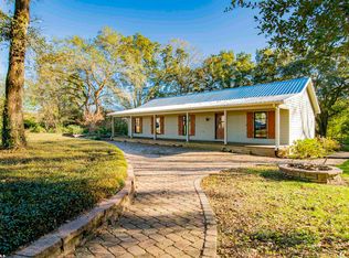 8472 Samuel Jones Ln, Fairhope, AL 36532