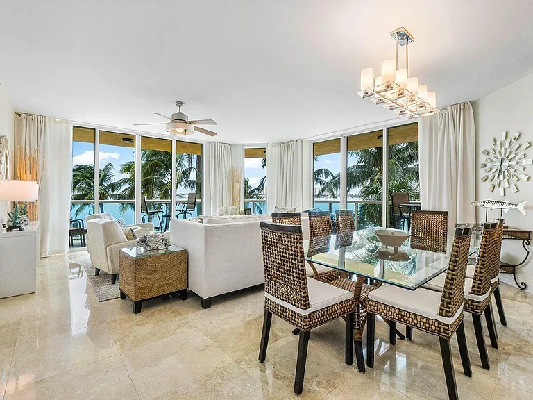 2650 Lake Shore Dr #206 — Photo 6
