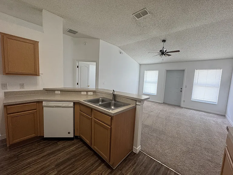 436 Danube Dr #1A — Photo 10