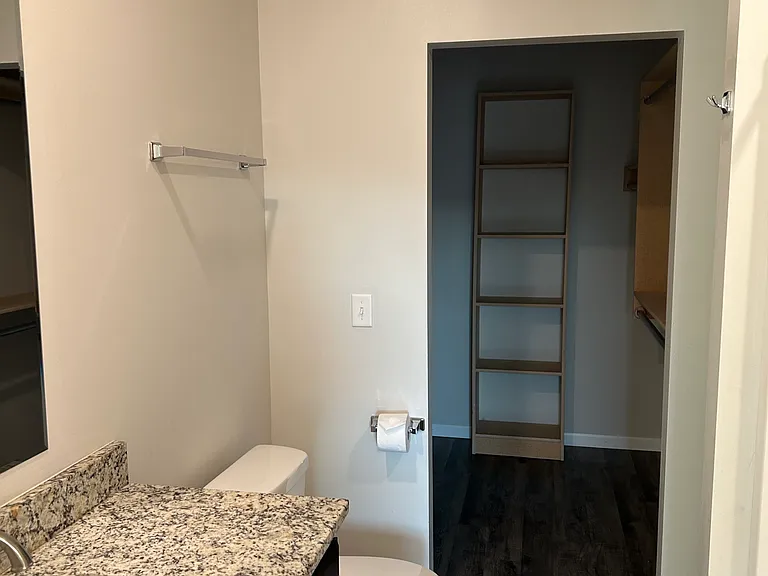 1403 N Azena St #1403 — Photo 6