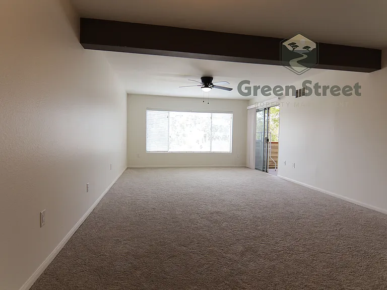 6812 Hyde Park Dr — Photo 4