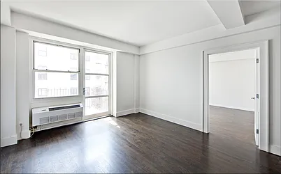 Rented by R New York