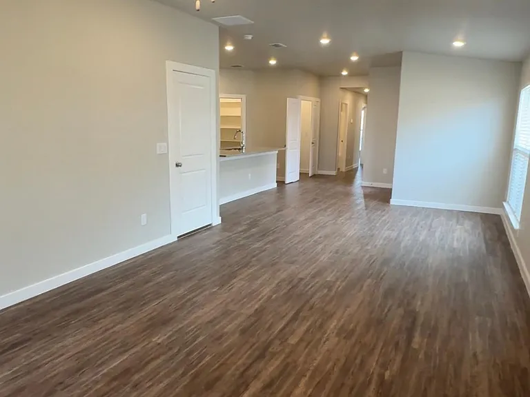 3404 Tiffin Ave #B — Photo 4
