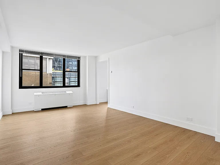 315 W 57th St #20A — Photo 1
