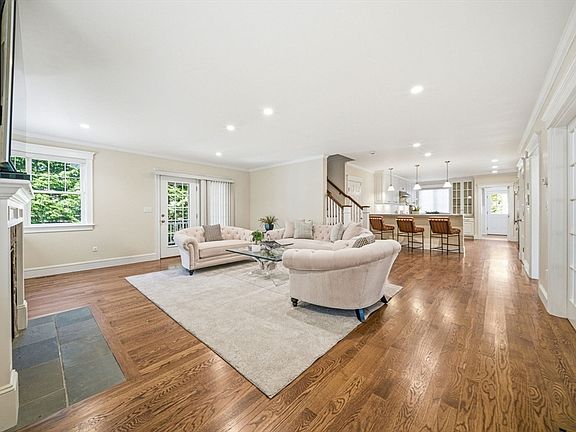 4th image of 35 Marshall Rd