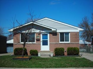 19431 Nicke St, Clinton Township, MI 48035